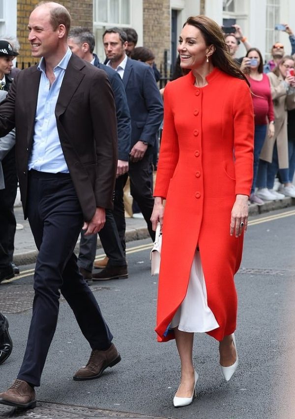 Prince William & Kate spotted in Soho pub ahead  of King Charles’ ceremony