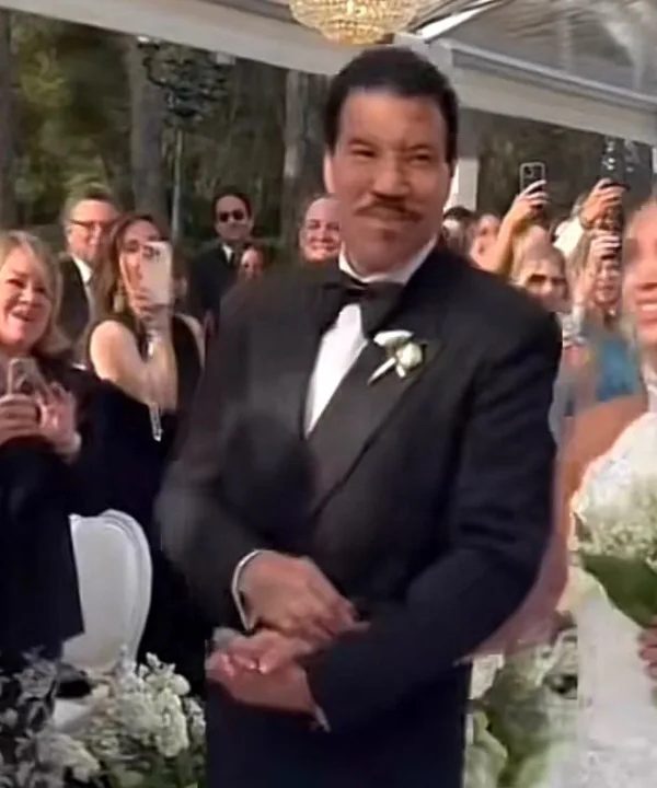 Lionel Richie walked daughter Sofia down the aisle Wedding in Antibes, France: ‘That’s My Kid’