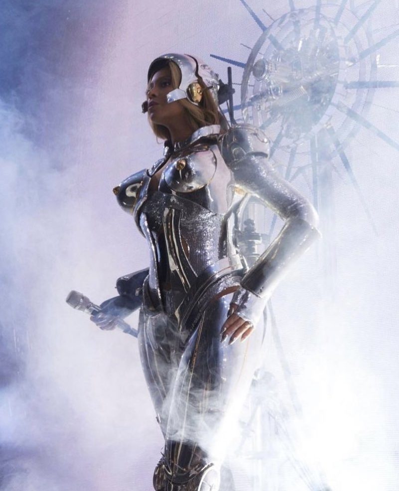 Beyoncé in Custom Mugler Robot Suit @ Renaissance World Tour