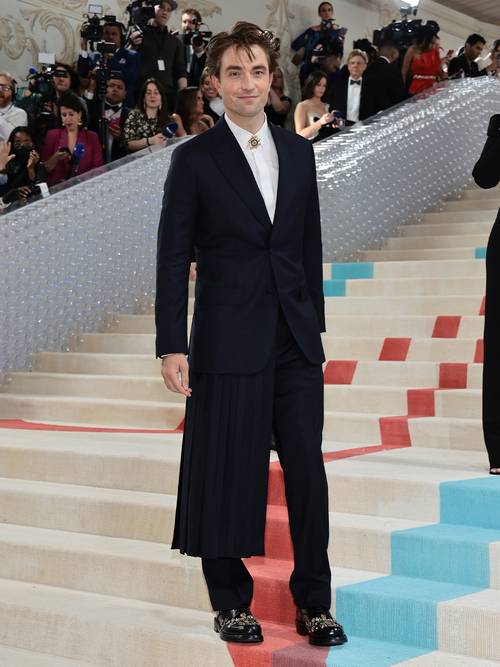 Robert Pattinson  wore  Dior suit @ Met Gala 2023