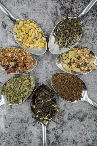 Exploring the World of Herbal Teas: Tips for a Refreshing Experience