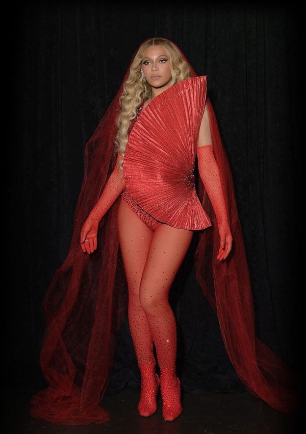Beyonce wore Alberta Ferretti   @ Renaissance World Tour Atlanta show