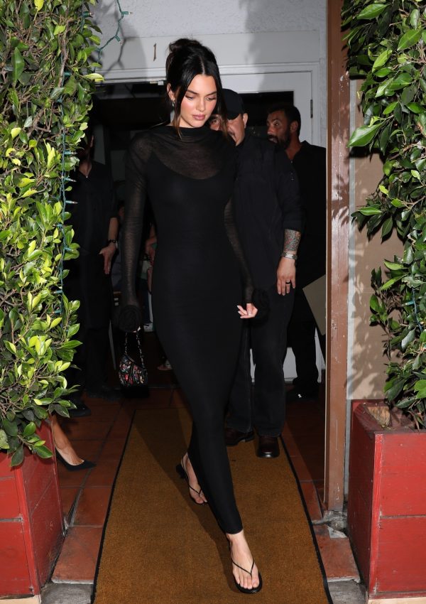Kendall Jenner  carries Dior  Saddle Pouch @  Giorgio Baldi August 19, 2023
