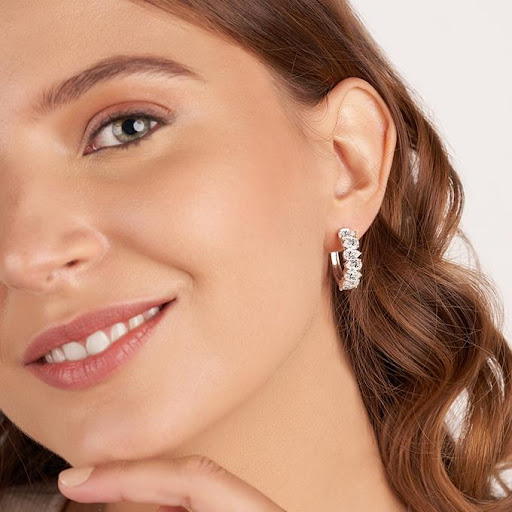 Shop Most Trending Hoop Earrings Online at Friendly Diamonds