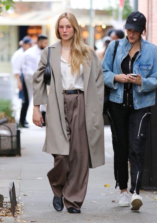 Jennifer Lawrence wore  The Row  Coat @New York City October 18, 2023