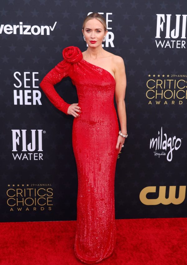 Emily Blunt wore Armani Privé  @ Critic’s Choice Awards  2024