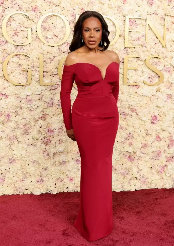 Sheryl Lee Ralph  wore custom St. John gown at the 2025 Golden Globes