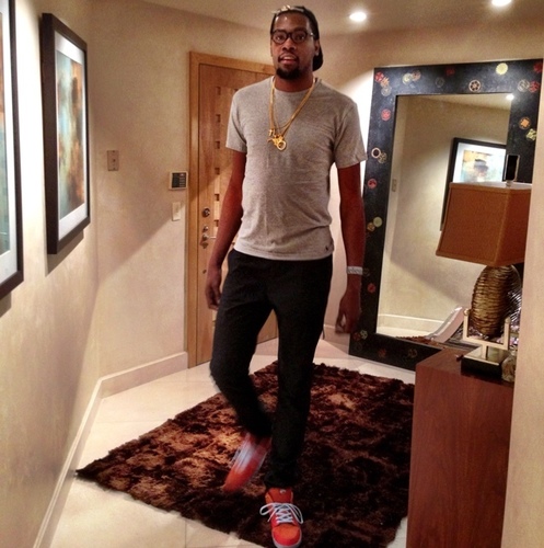 Kevin Durant: Clothes, Outfits, Brands, Style and Looks